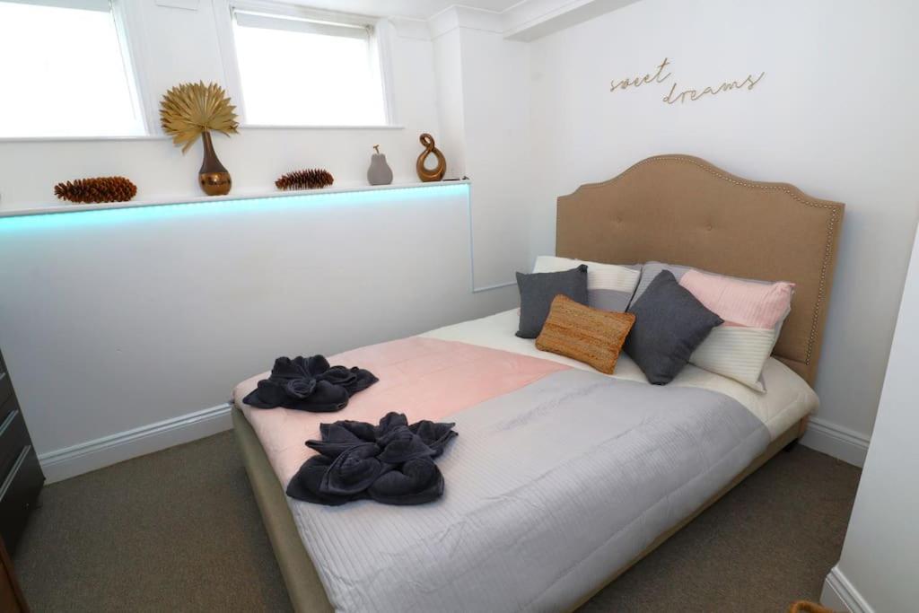 New Sunset Square Eastbourne 2 Bed Apartment, Long Stay Welcome Ngoại thất bức ảnh