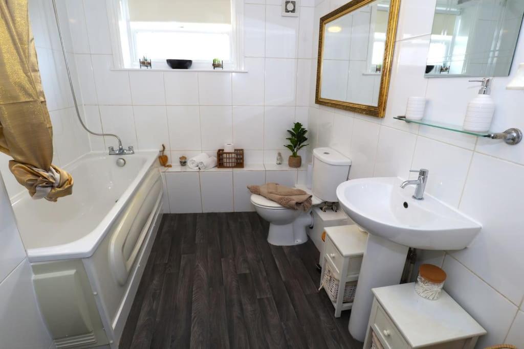 New Sunset Square Eastbourne 2 Bed Apartment, Long Stay Welcome Ngoại thất bức ảnh