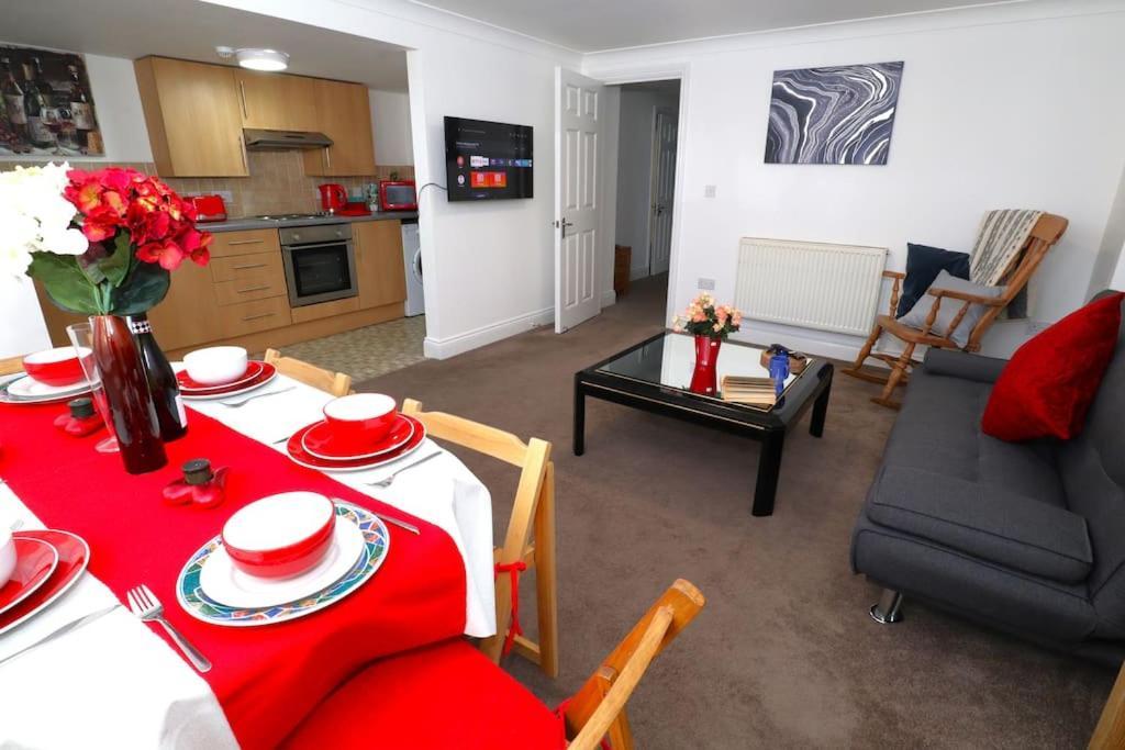 New Sunset Square Eastbourne 2 Bed Apartment, Long Stay Welcome Ngoại thất bức ảnh